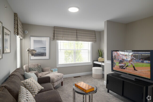 2BR, 2BA - 1,670SF - Office