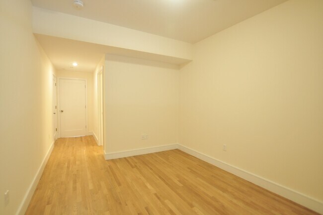 877 Beacon St unit 1, Boston, MA 02215 - photo 6