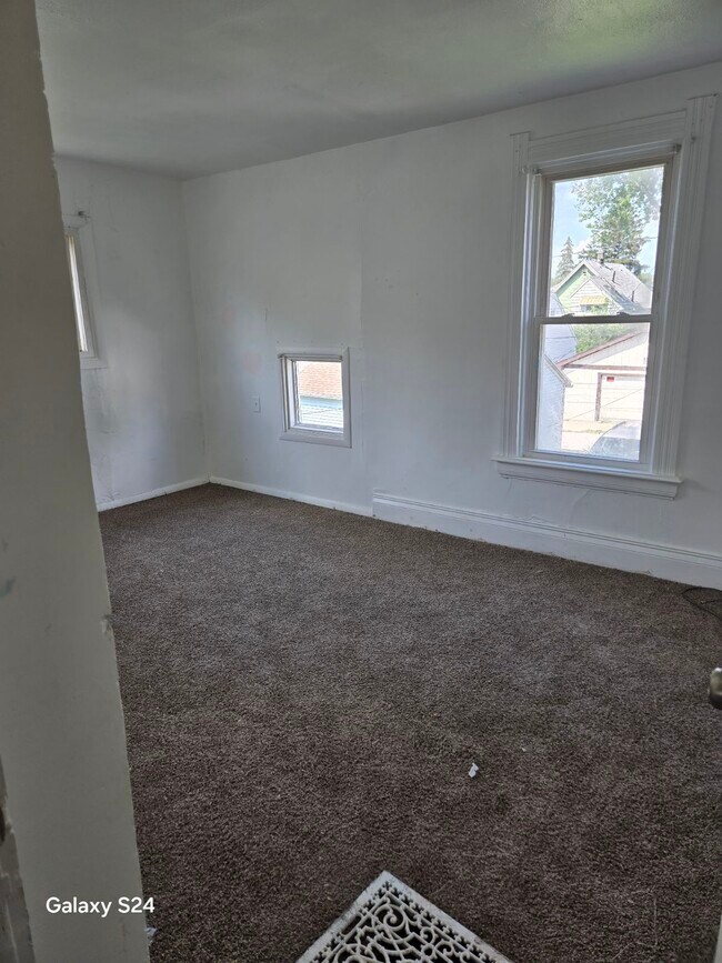 1135 Woodville Rd, Toledo, OH 43605 - photo 3