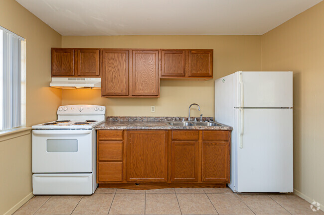 2BR, 1BA - 667SF