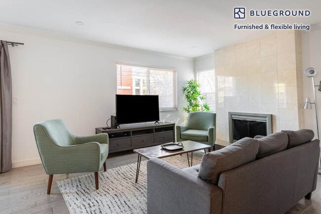 328 Bryant St, Palo Alto, CA 94301 - photo 2