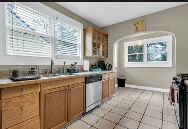 1354 Winburn Dr, Atlanta, GA 30344 - photo 3