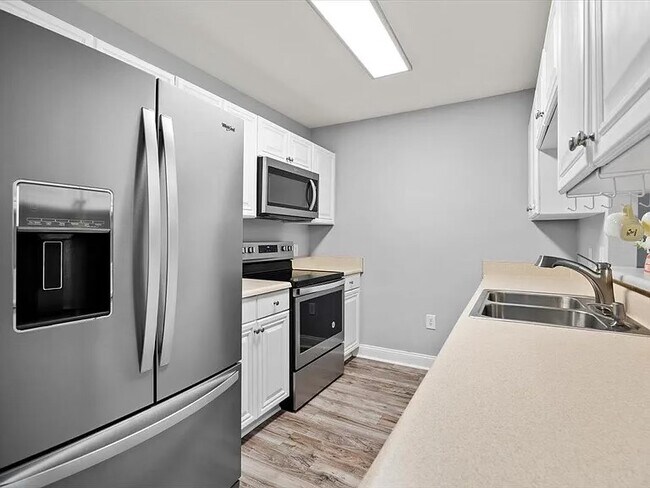 576 Wingspan Way, Crestview, FL 32536 - photo 2