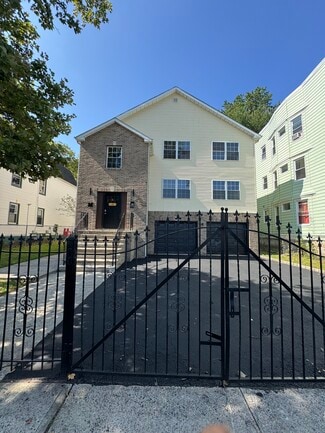 17 9th Ave Unit Ground fl, East Orange, NJ 07018