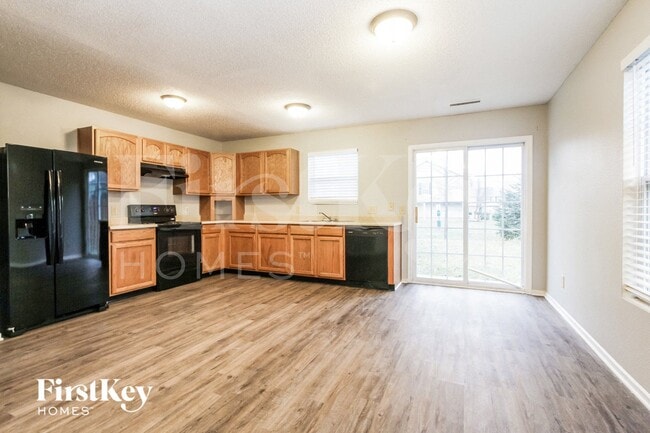 840 Olmsted Dr, Shelbyville, IN 46176 - photo 4