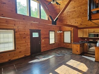 2058 E Clarendon Rd, North Clarendon, VT 05759