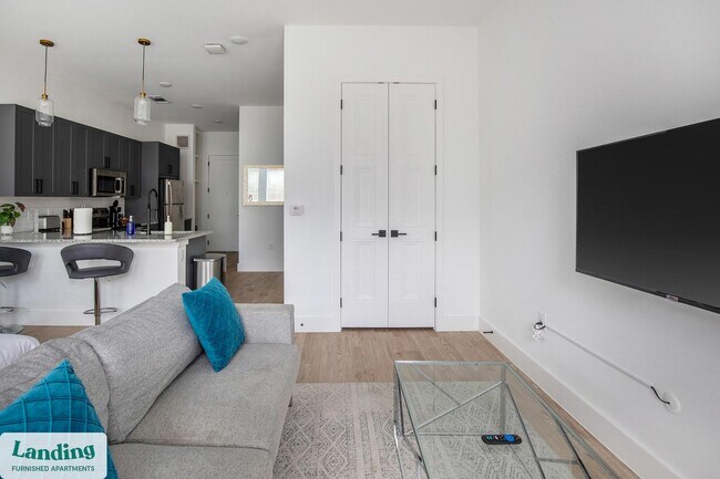 650 E Sycamore St unit 3117.1408302, Denton, TX 76201 - photo 3