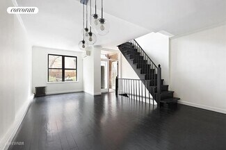 131 W 82 St, New York, NY 10024