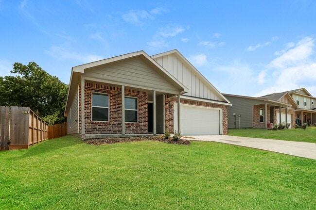 14218 Green Wing Cir, Willis, TX 77318 - photo 2