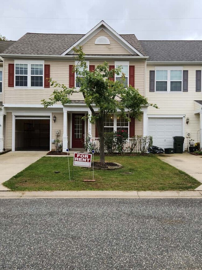 44179 Beaver Creek Dr, California, MD 20619