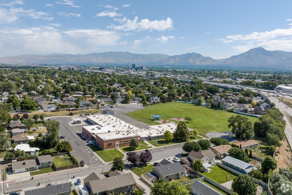 Grant Elementary School with a beautiful mountain background.