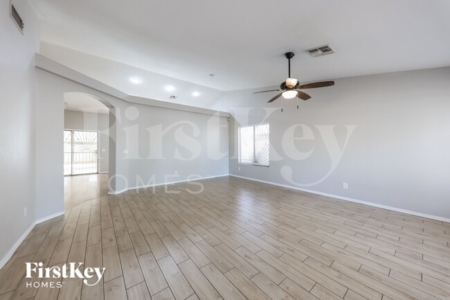 8507 W Palm Ln, Phoenix, AZ 85037 - photo 2