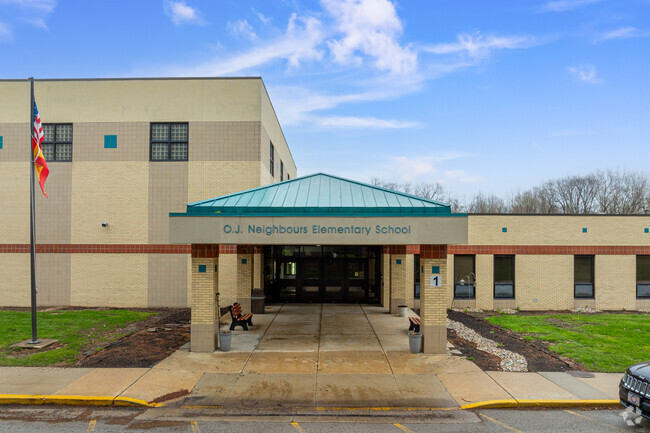 O.J. Neighbours Elementary School has a student-teacher ratio of 13 to 1.