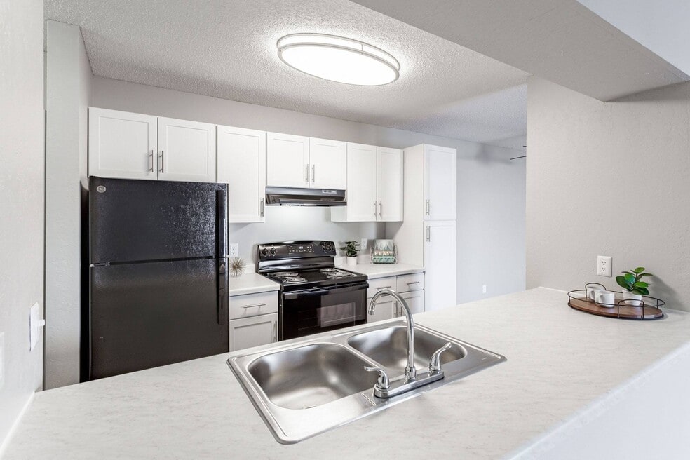 Northpointe, Coon Rapids, MN 55433 - photo 1