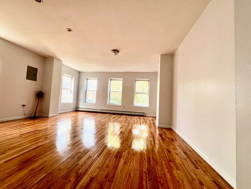 2408 Beverley Rd unit 2, Brooklyn, NY 11226 - photo 1