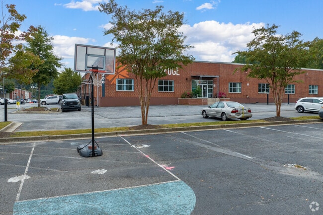 Bright Futures Academy offers various extracurriculars for student success.