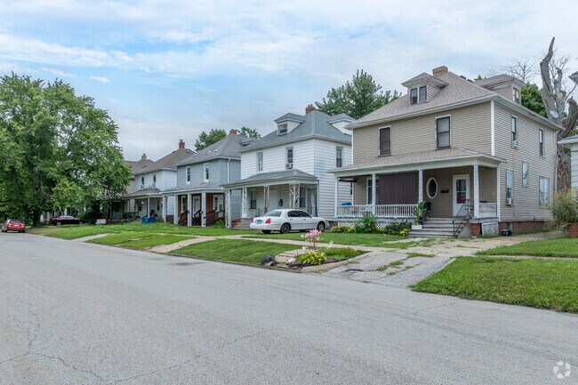 Streets of Lincoln Park are lined with walkable sidewalks and trees.