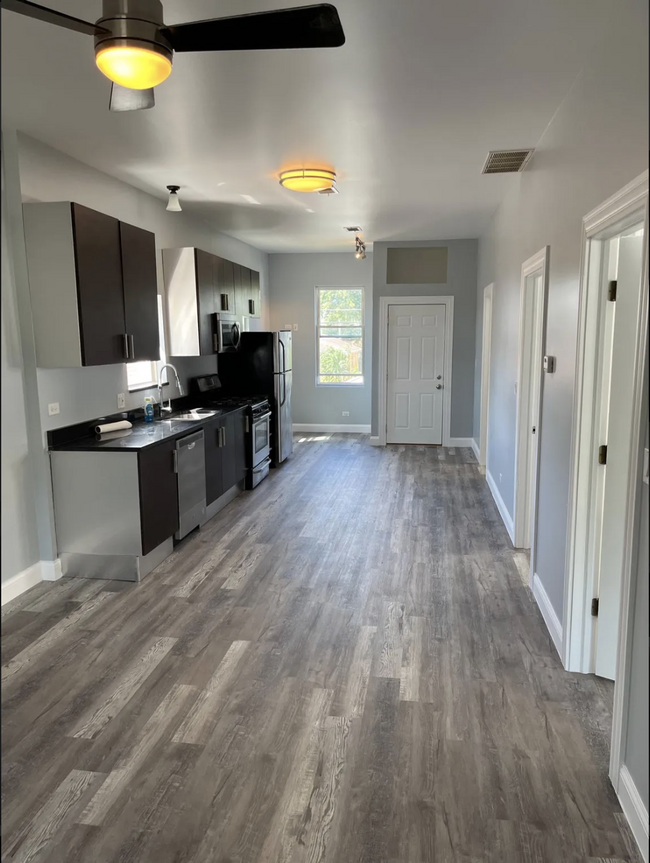 2206 N Menard Ave Unit 2, Chicago, IL 60639