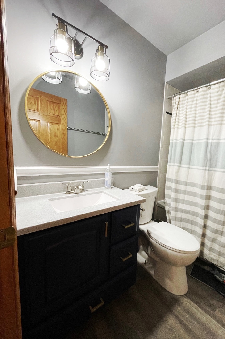 Full bath with Jetted Tub