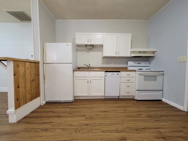 401 Main St unit 1, Brownwood, TX 76801 - photo 4