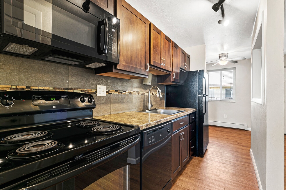 Courtyard at Cherry Creek