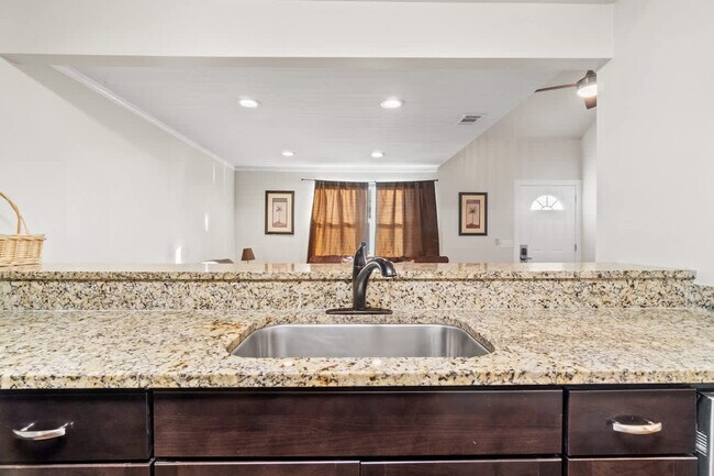 5218 Beach Dr unit ID1354910P, Panama City, FL 32408 - photo 5