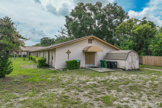 Holy Temple Christian Academy II is a great school for the neighborhoods kids.