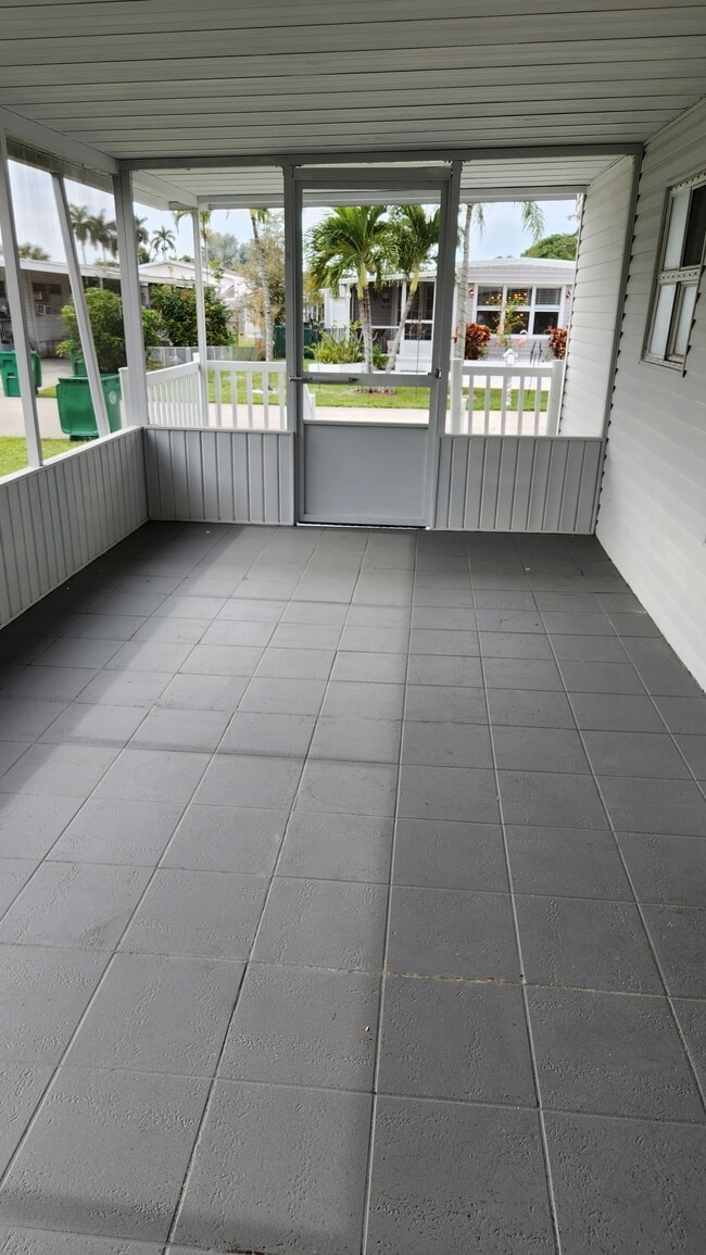 2050 SW 83rd Terrace, Davie, FL 33324 - photo 3