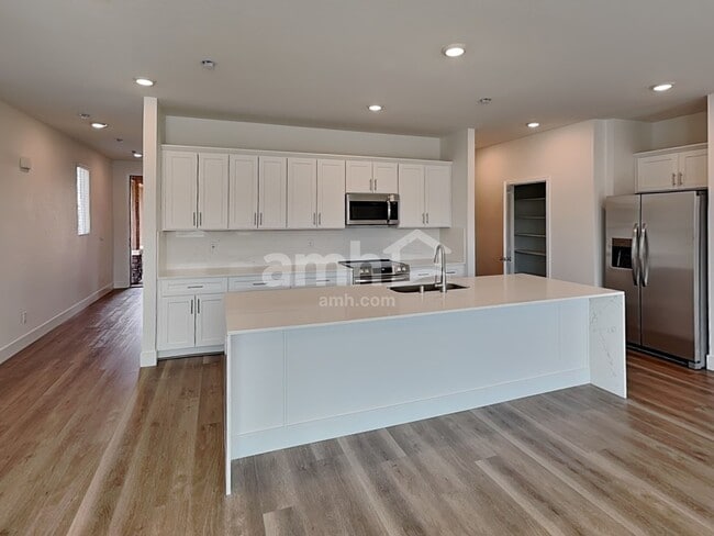 10021 Potomac St, Commerce City, CO 80022 - photo 4