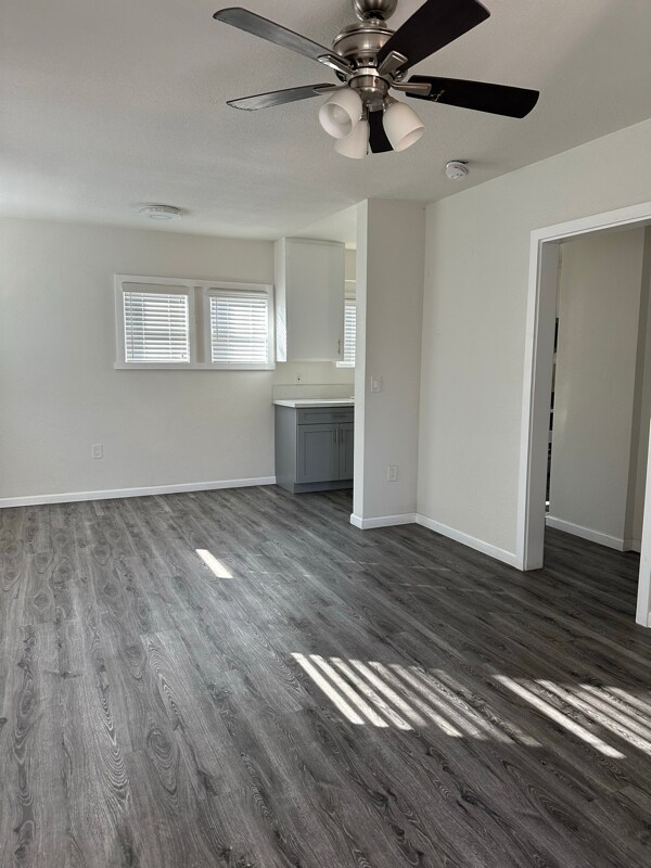 241 W 89th St unit 241,2411/2,warehouse, Los Angeles, CA 90003 - photo 6