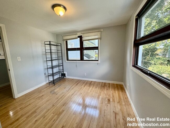 137 Virginia Rd, Waltham, MA 02453 - photo 7