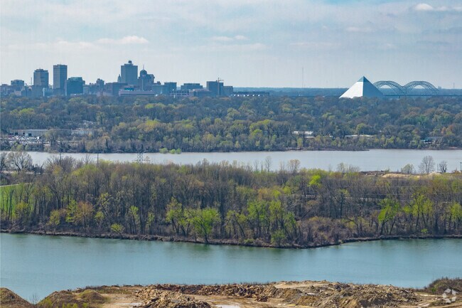 Hollywood is located close to downtown Memphis.