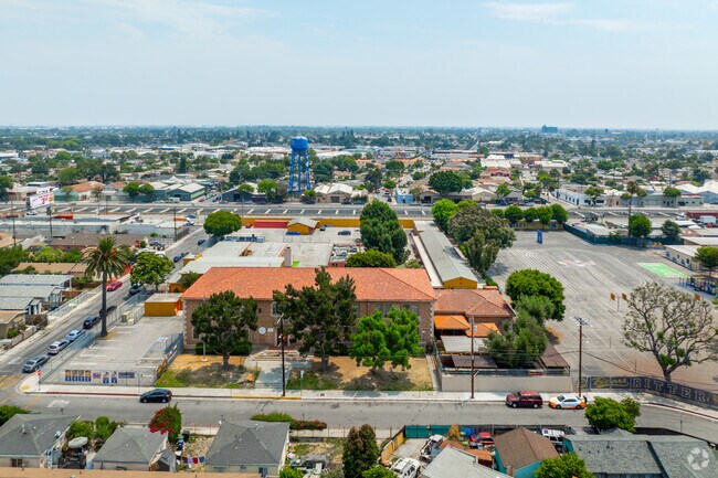 Ritter Elementary School is part of the Los Angeles Unified School District.