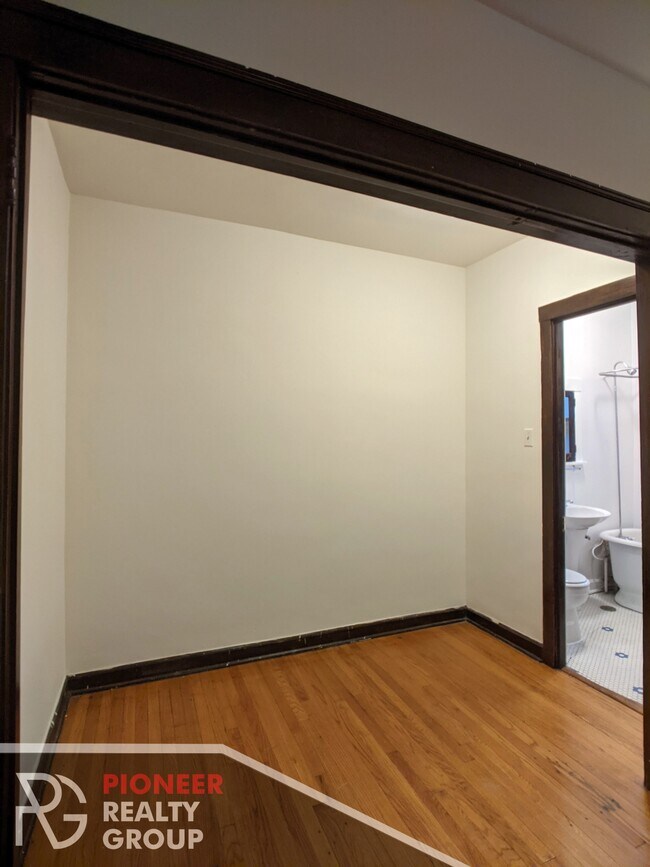 820 W Waveland Ave unit 816-02, Chicago, IL 60613 - photo 6