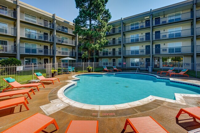 A Pool Designed for Peace & Play