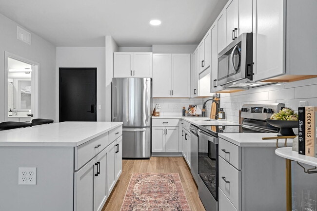 Corsa, Saint Louis Park, MN 55416 - photo 2