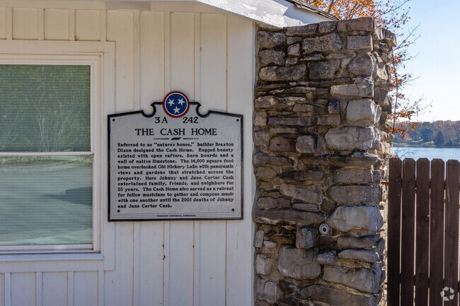 Johnny Cash's old home was once on Old Hickory Lake in Hendersonville.