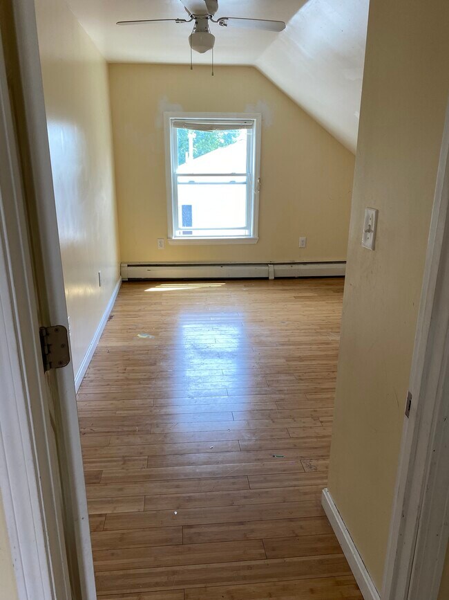 19 Nichols St unit 19 Nichols ST unit, Salem, MA 01970 - photo 5