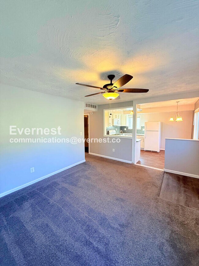 9433 Sylvia St, Taylor, MI 48180 - photo 5