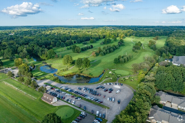 Enjoy a round of golf at Brookledge a 120 acre well maintained golf club in Buckingham Gate.