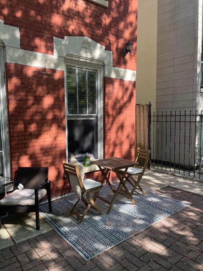 1025 N Wood St unit 1F, Chicago, IL 60622 - photo 2