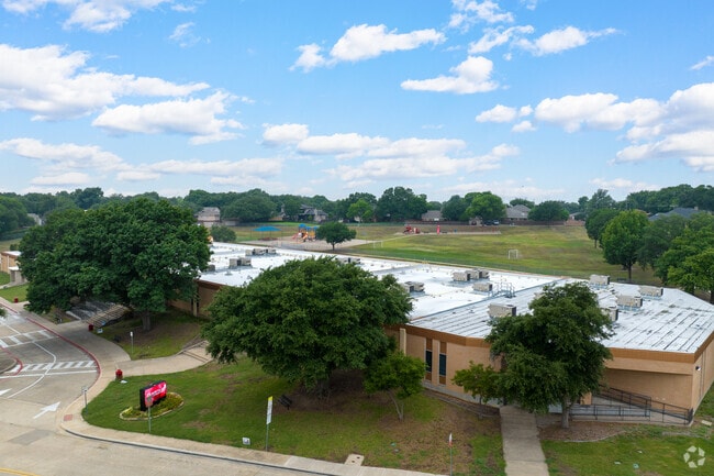 The many amenities at Northlake Elementary keep students active and engaged.