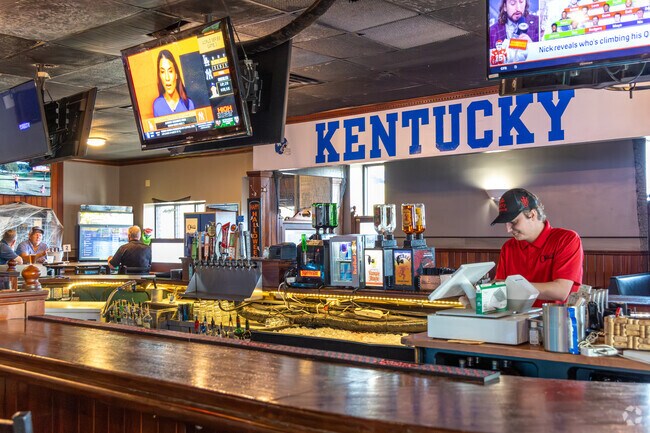 O'Neill's offers Idle Hour diners screens for sports, a patio, and regular live music.