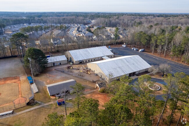 Central Christian School is located at 3613 GA-34, Sharpsburg, GA 30277.