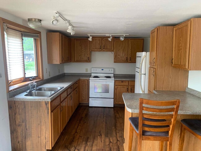 5197 Lavaque Rd unit 1, Duluth, MN 55803 - photo 4