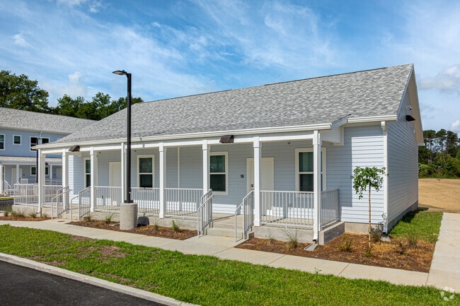 Phoenix Square, Hammond, LA 70401 - photo 5