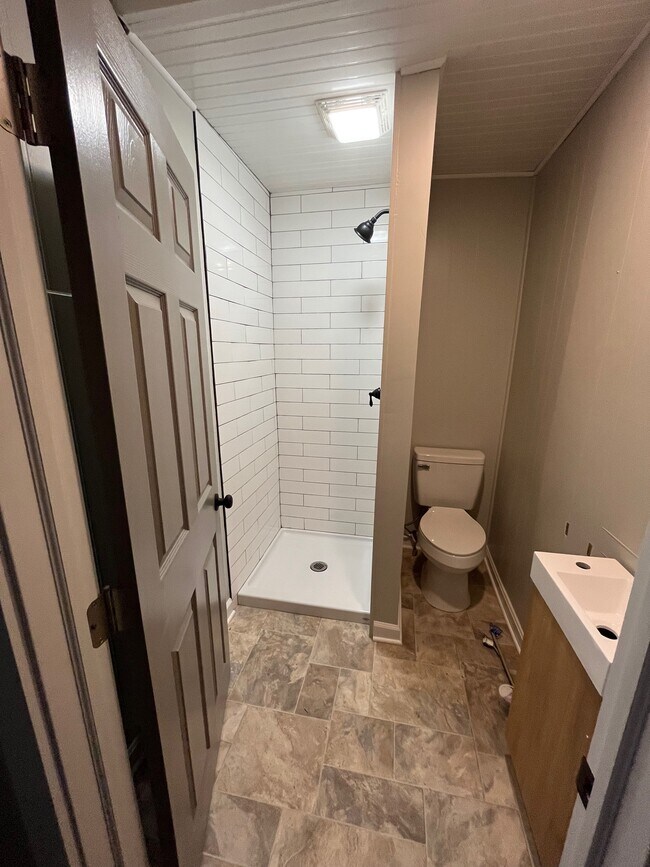 192 Lee Ave Unit 2, Pennsville, NJ 08070