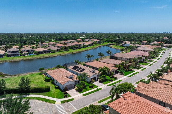 Riverstone homes feature backyard lanais and swimming pools with scenic veiws.