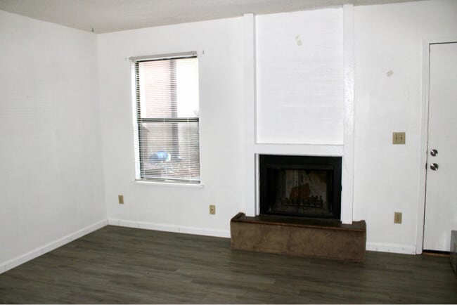 3747 Donovan Dr unit A, Tallahassee, FL 32309 - photo 3