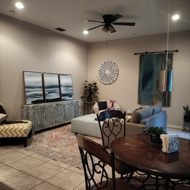 12408 N Ola Ave unit 3, Tampa, FL 33612 - photo 2